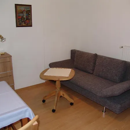 Christl, Haus 3*