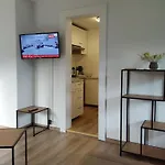 Christl, Haus
