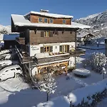 Christl, Haus Kitzbühel
